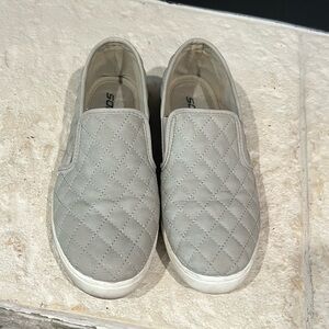 Women’s Gray Soda Shoes Size 6.5
